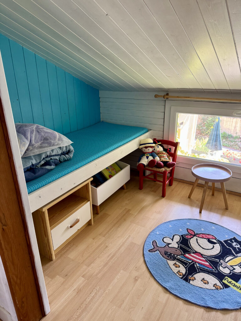 Vakantiehuisje op Camping La Bucherie in de groene Dordogne - kinderbed
