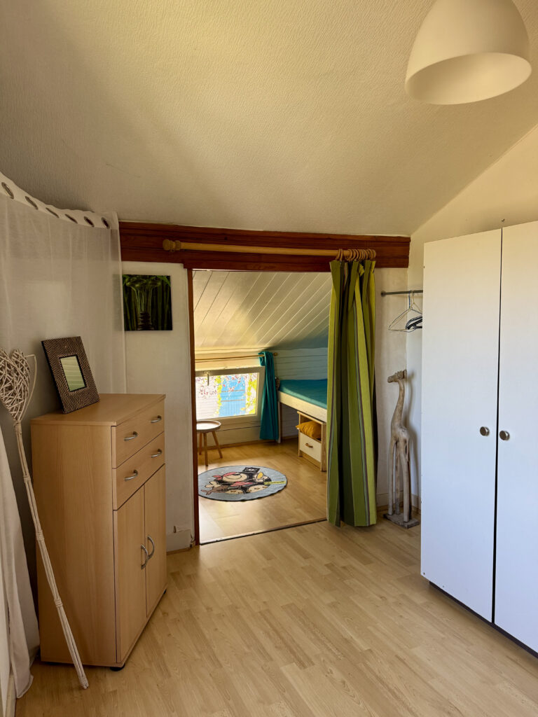 Vakantiehuisje op Camping La Bucherie in de groene Dordogne - boven verdieping